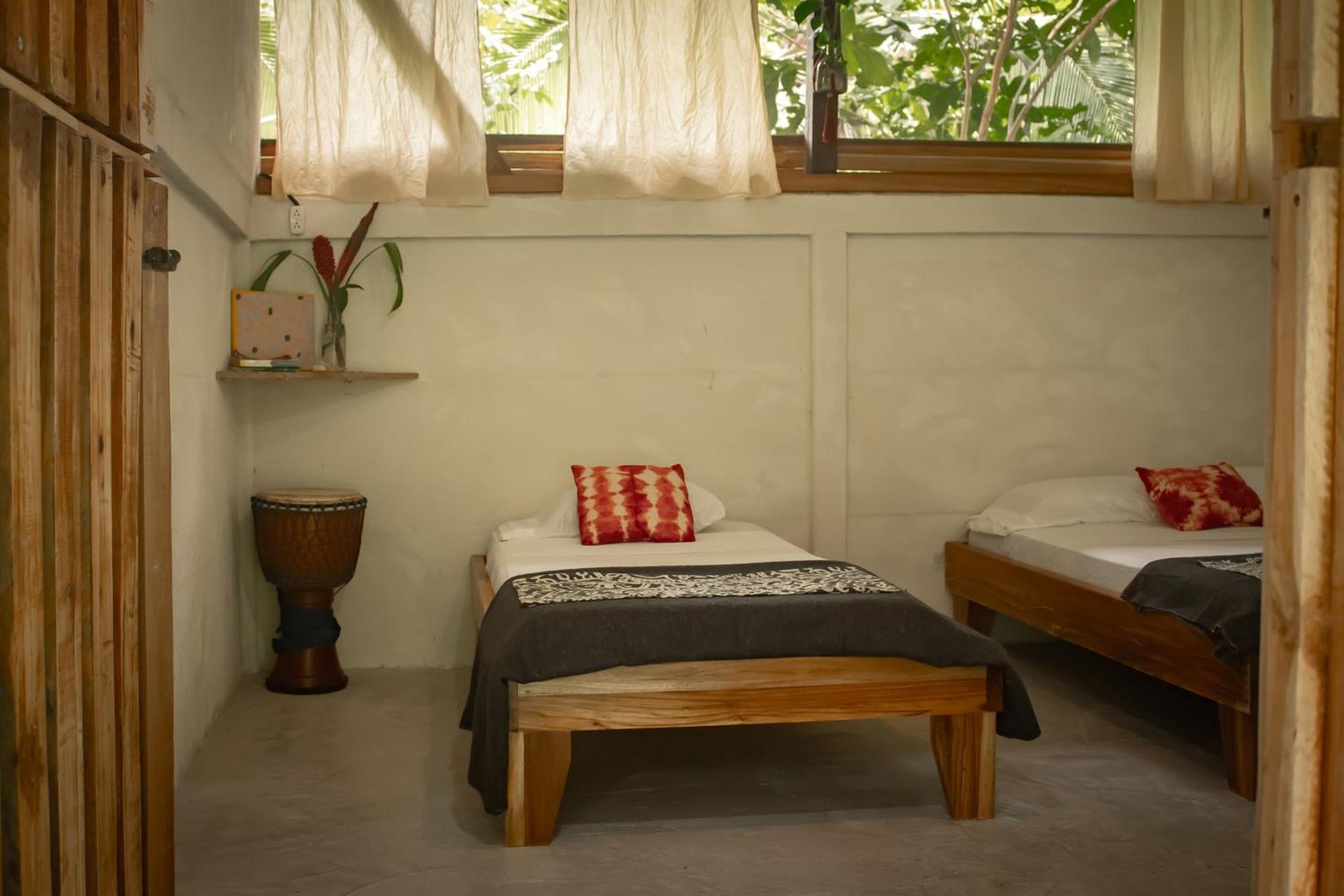 Puerto Viejo de Talamanca Smile Jungle Hostel מראה חיצוני תמונה